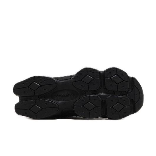 9060 Triple Black